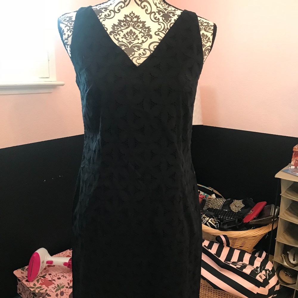 BLACK LACE DRESS